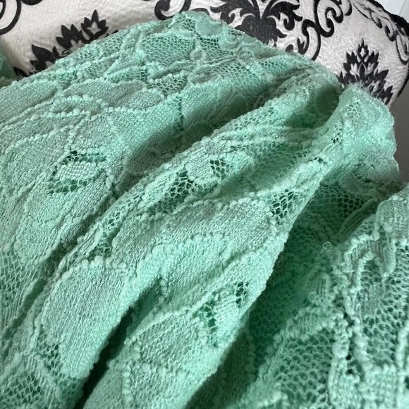 Guess light blue lace fit n flare mini dress. Size M - Picture 8 of 10